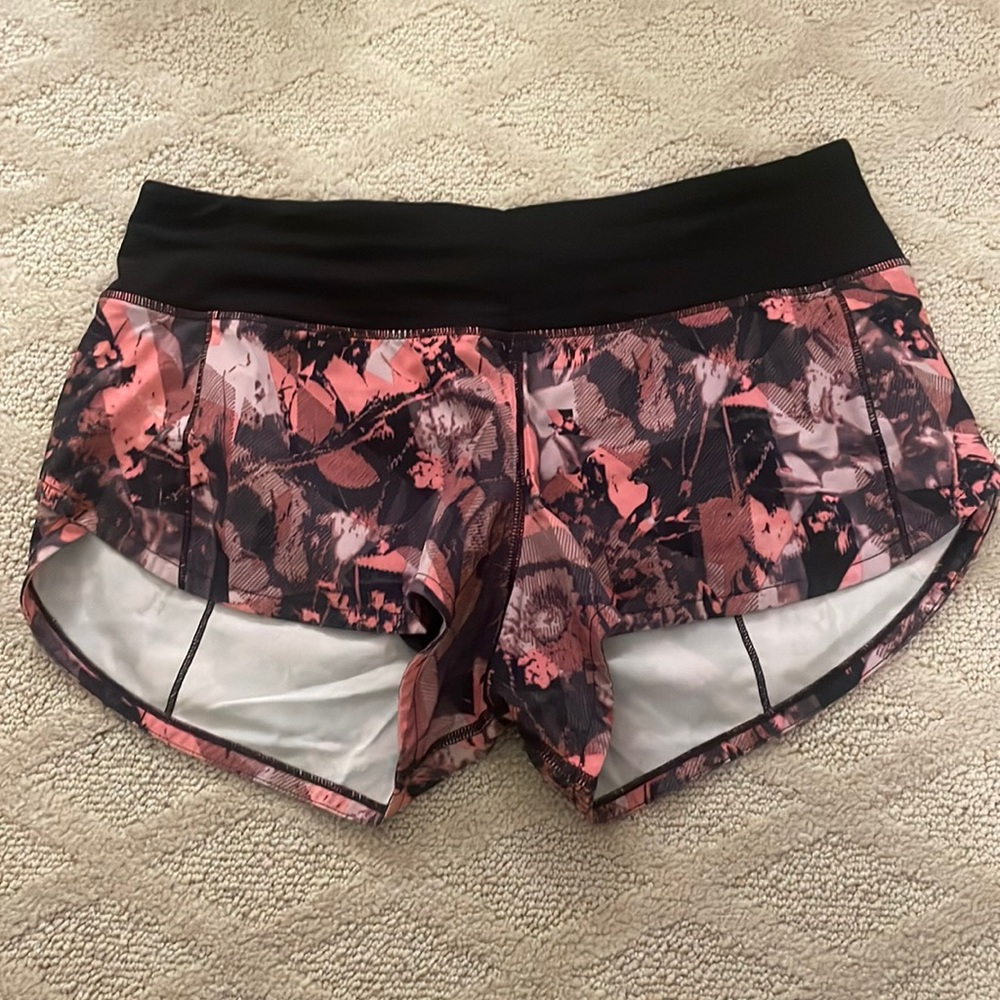 Size 4, 2 inch lulu shorts